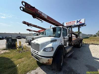 2008 Freightliner M2112 T/A Flatbed w/ Cleasby FBR-6-40 Roofing Conveyor