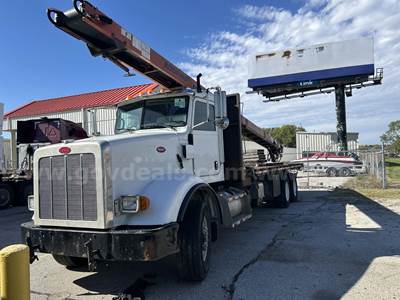 2013 Peterbilt 365 Flatbed w/ Cleasby Roofing Conveyor