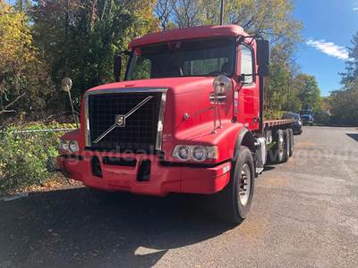 2014 Volvo VHD Tri/A Flatbed