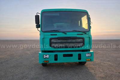 2016 Autocar Xpert Garbage Truck - diesel Cummins, 16 Yard 90k Miles