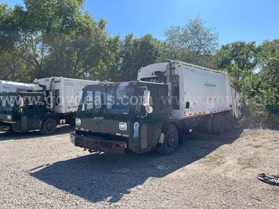 2005 25 yard Leach rear loader