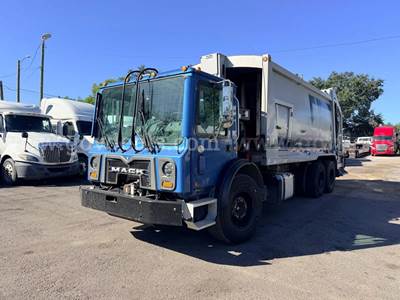 2012 Mack MRU613 Garbage Truck