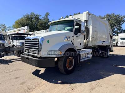 2011 Mack GU812 McNeilus 20 Cu Yard Rear Load Garbage Truck