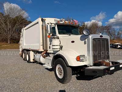 2010 Peterbilt 367 25 Yard Trash Truck