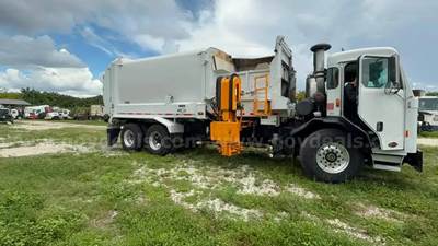2018 Peterbilt 520 ASL garbage truck with Labrie