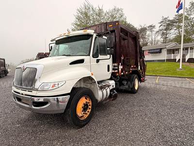 2018 International 4300 Trash Truck - 13 Yard