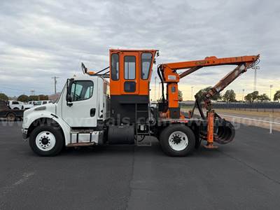 2015 Freightliner M2 106