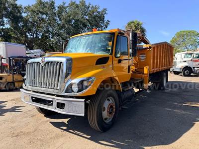 2010 International 7300  S/A Grapple Truck
