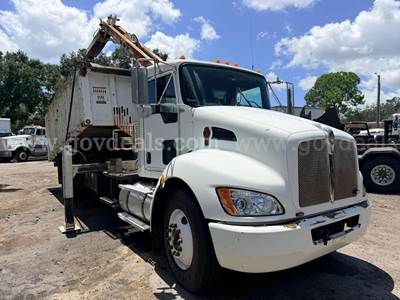2010 Kenworth T270/T300 grapple truck