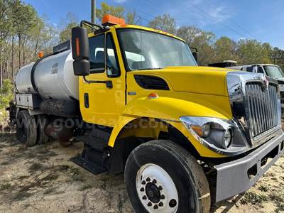 2012 Etnyre Asphalt Distributor Truck