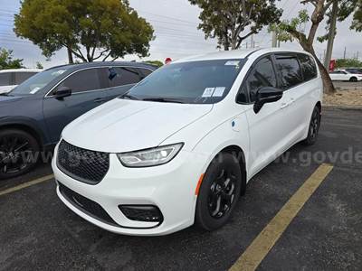 2024 Chrysler Pacifica Hybrid