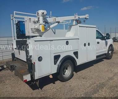 2022 FORD F-350 XL CAB SERVICE TRUCK.