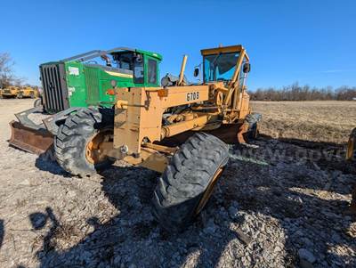 1986 Deere 670B Articulated Motor Grader