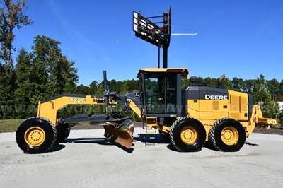 2014 John Deere 772GP Articulated Motor Grader