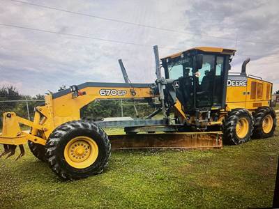 2011 John Deere Motor Grader 670 GP