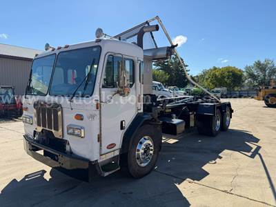 2015 Peterbilt 320 Tandem Axle Hooklift Truck with Cummins ISX12 Engine