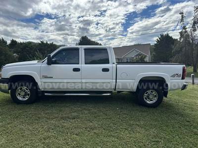 2005 Chevrolet Silverado 2500HD LT Crew Cab Short Bed 4WD