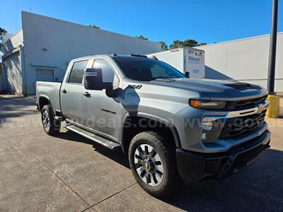 2024 Chevrolet Silverado 2500HD Custom Crew Cab Short Box 4WD