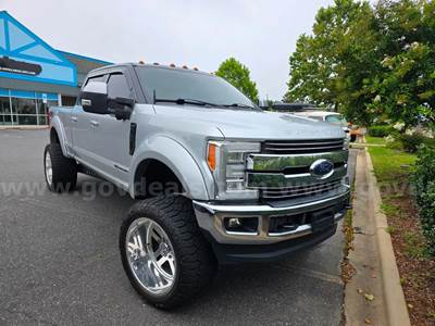 2017 Ford F-250 SD Lariat Crew Cab 4WD
