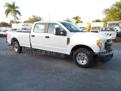 Ford F-250 Crew Cab Pickup Truck  29,721 Miles