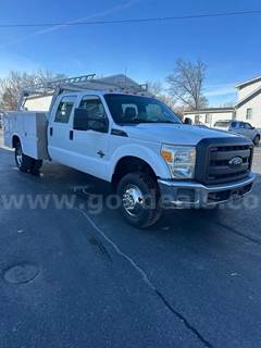 2014 Ford F-350 4 x 4 SERVICE TRUCK