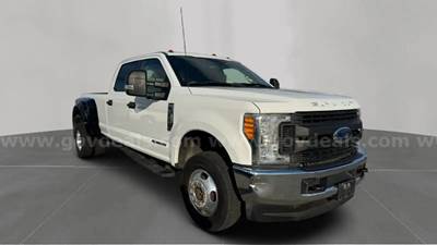 2017 Ford F-350 SD XL Crew Cab Long Bed DRW 4WD