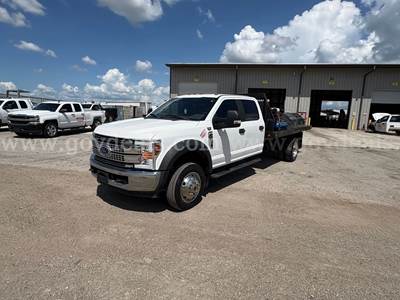2017 Ford F-550 Dually Crew Cab Flatbed Service Truck