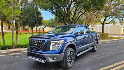 2017 Nissan Titan PRO-4X Crew Cab 4WD