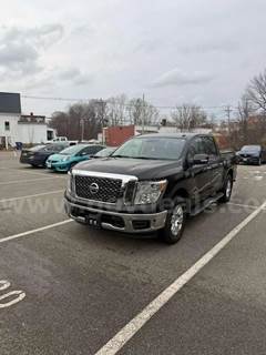 2018 Nissan Titan SV Crew Cab 4WD