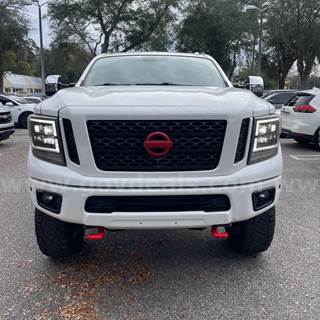 2018 Nissan Titan XD PRO-4X Crew Cab 4WD Diesel