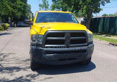 2016 RAM 2500 Crew Cab Liftgate, 4x4, 5.7L Hemi , reads 45k Miles