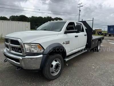 2017 RAM 5500 HD Crew Cab Flatbed Dually