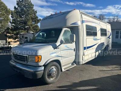 2005 Concorde wheelchair accessible motorhome.  19,400 miles, wheelchair lift