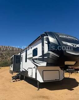 2021 KEYSTONE AVALANCHE AV365MB21 5TH WHEEL RV TRAILER FOR SALE.  THIS RV IS IN GOOD SHAPE AND READY TO CAMP  Length 39