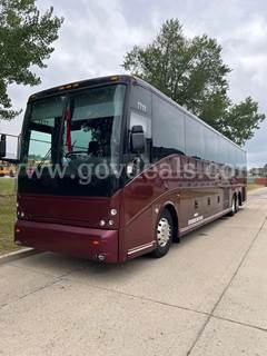 2011 vanhool c2045 coach bus