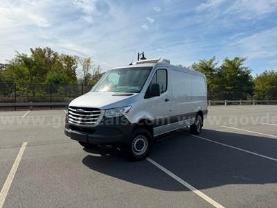 2019 Freightliner Sprinter 2500 4X4 Turbo Diesel Reefer Van Loaded!