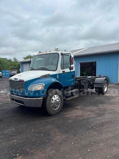 2011 Freightliner M2 106