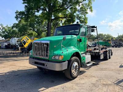 2014 International 5900i T/A Roll Off Truck