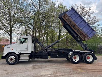 2005 Kenworth T800 Hook lift Roll off  � Cummins ISM 385HP � Allison 4000 Auto � 64K GVWR