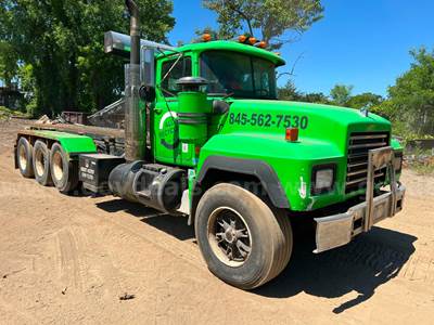 1994 Mack RD688S Tri/A Roll Off Truck