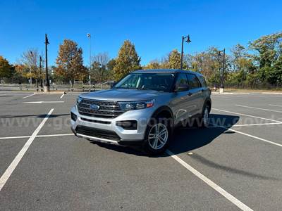 2022 Ford Explorer AWD with Third Row, Low Miles