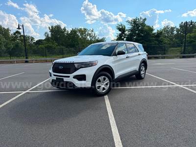 2024 Ford Explorer AWD Like New! Low Miles!