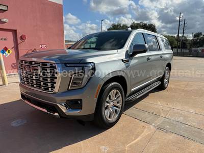 2025 GMC Yukon XL Denali 4WD