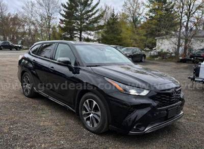 2022 Toyota Highlander XLE AWD