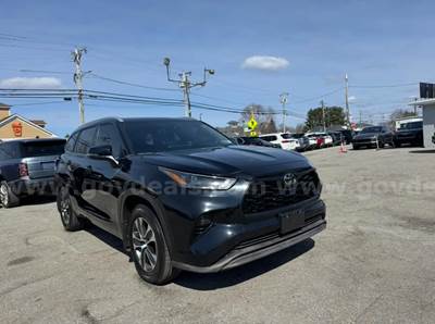 2022 Toyota Highlander XLE AWD