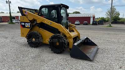 2016 CAT 272D2 Two-Speed High Flow Skid Steer Loader