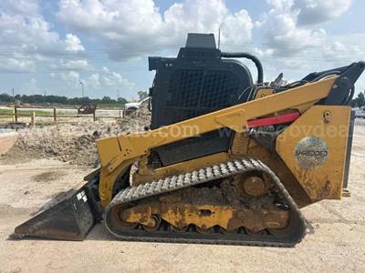 2022 Caterpillar 299D3 XE Compact Track Loader