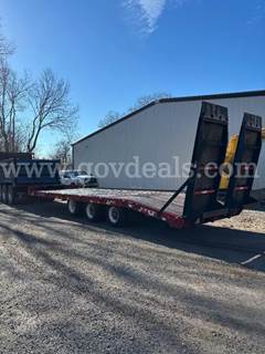 2021 Rogers 25 ton trailer