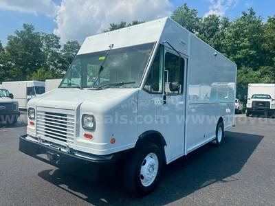 2020 FORD F59 GAS STEPVAN, PARCEL DELIVERY VAN