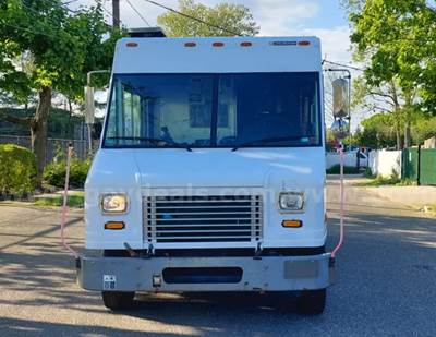 2014 Freightliner MT45 Stepvan/45k Miles original  Service truck, Auto, 6.7 Cummins diesel engine,